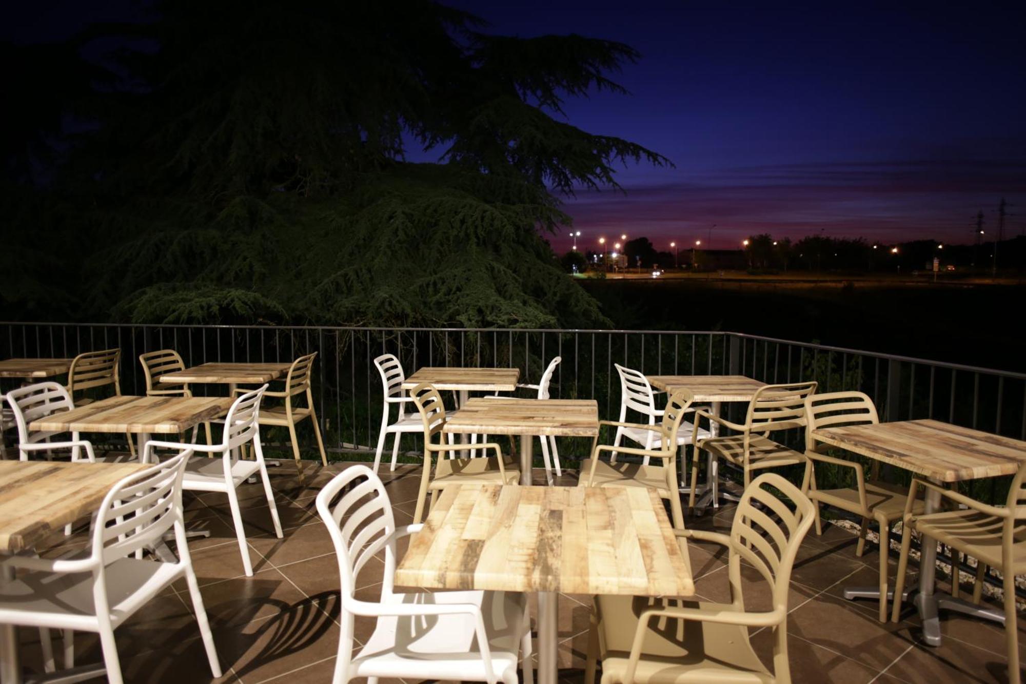 Ibis Styles Villeneuve Sur Lot Ngoại thất bức ảnh